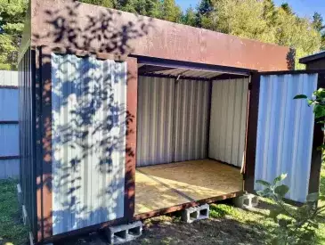 Хозблок для хранения садовой техники в шоколадном цвете в СНТ Ясная поляна, Раменский р-н, МО Хозблок для хранения садовой техники в шоколадном цвете в СНТ Ясная поляна, Раменский р-н, МО