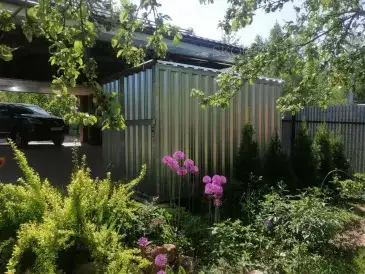 Хозблок для вещей в цинковом цвете в дер. Ермолино, г.о. Истра, МО