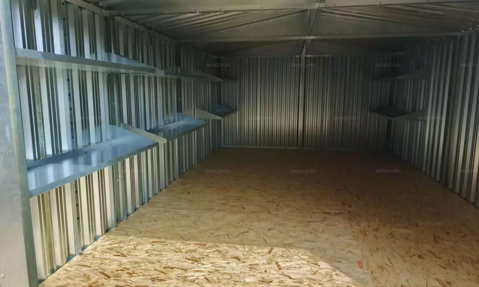 Большой гараж SKOGGY со стеллажами